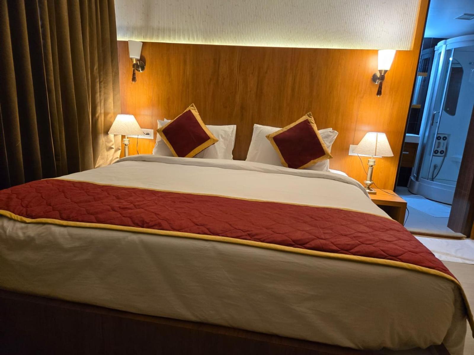 Hotel Badami Court מראה חיצוני תמונה