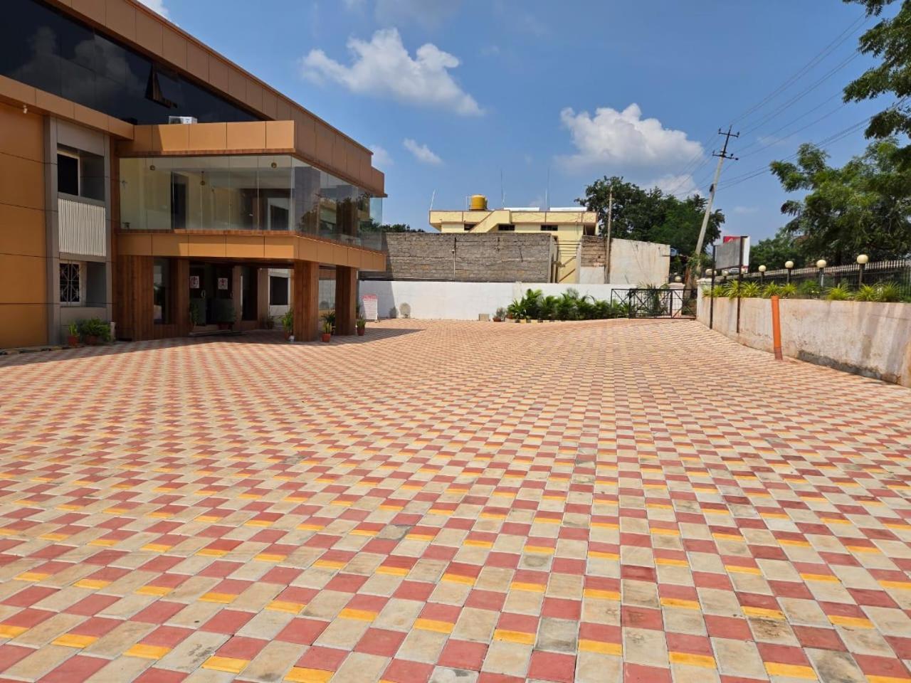 Hotel Badami Court מראה חיצוני תמונה