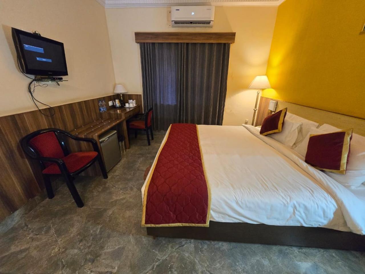 Hotel Badami Court מראה חיצוני תמונה