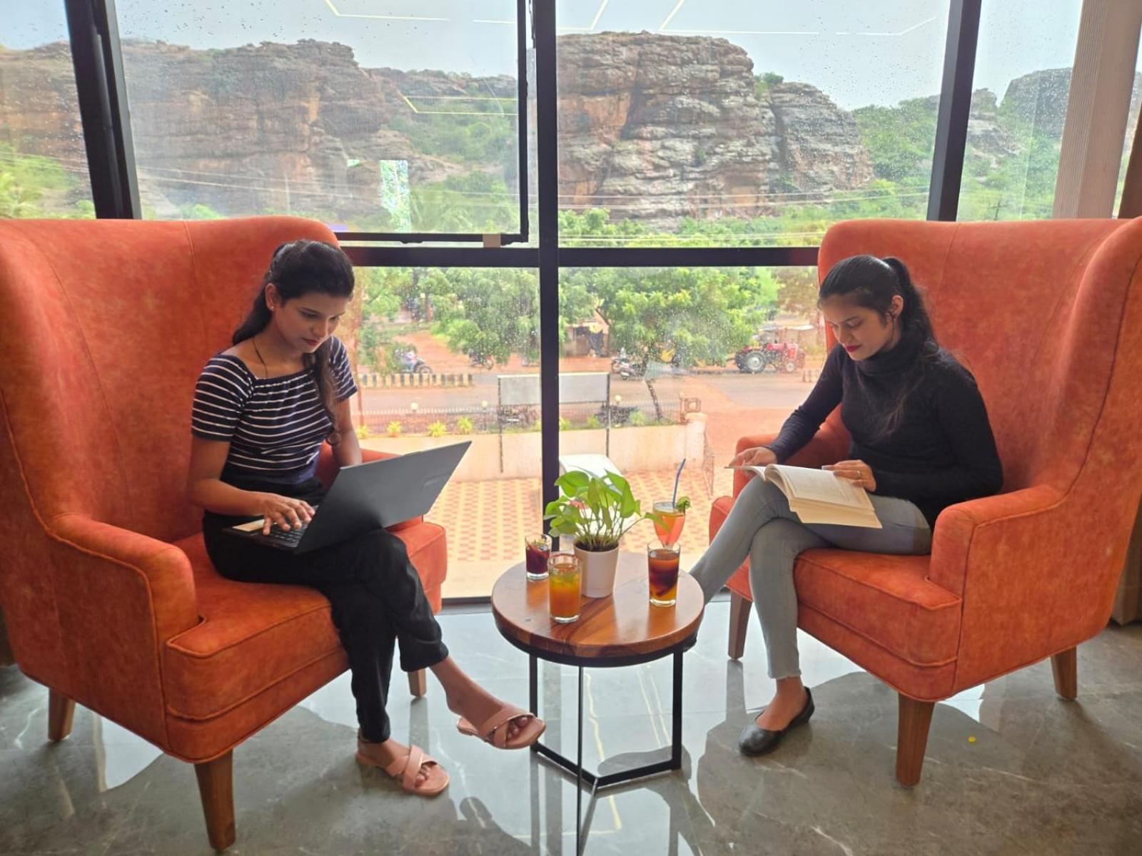 Hotel Badami Court מראה חיצוני תמונה