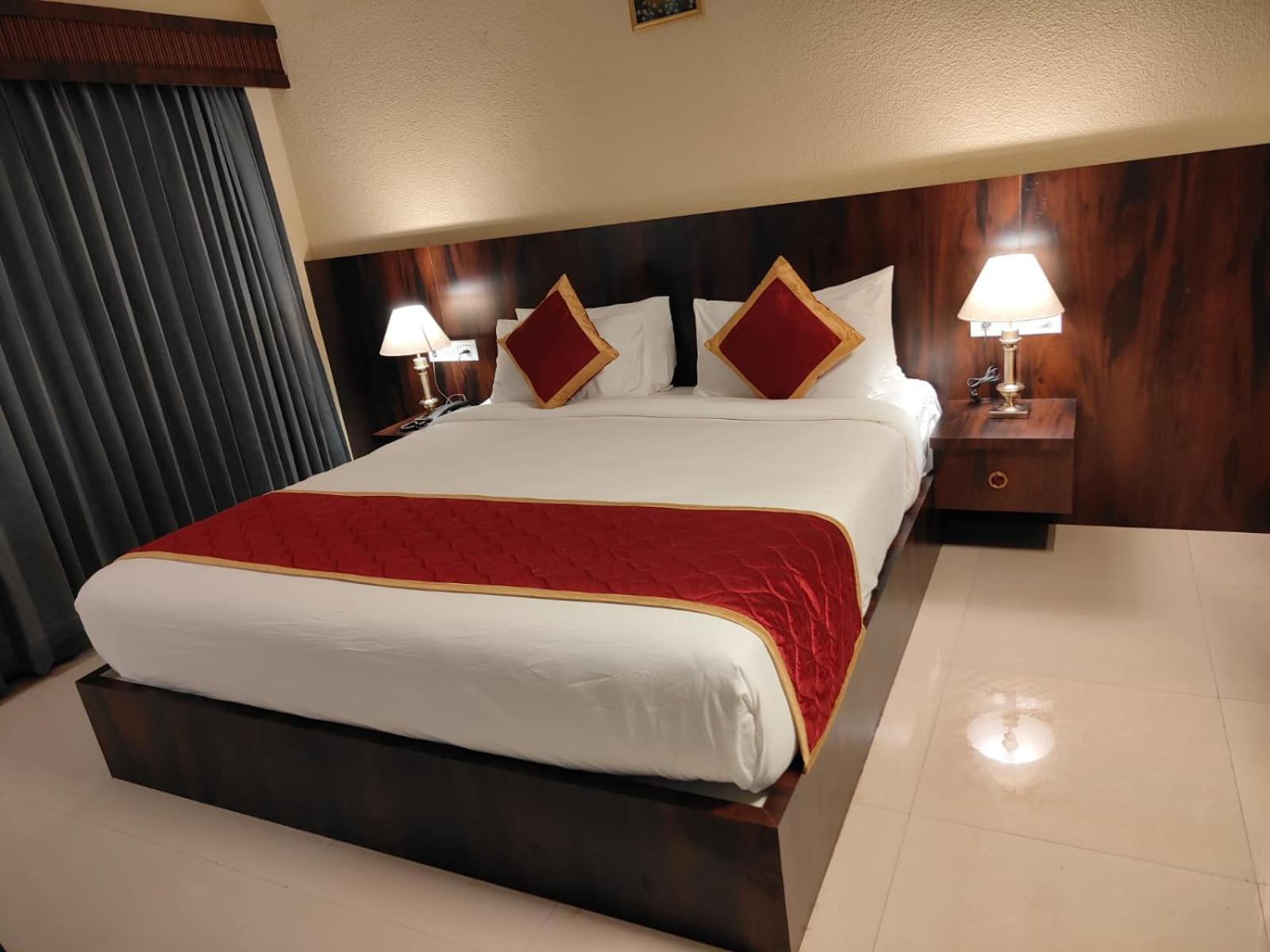 Hotel Badami Court מראה חיצוני תמונה