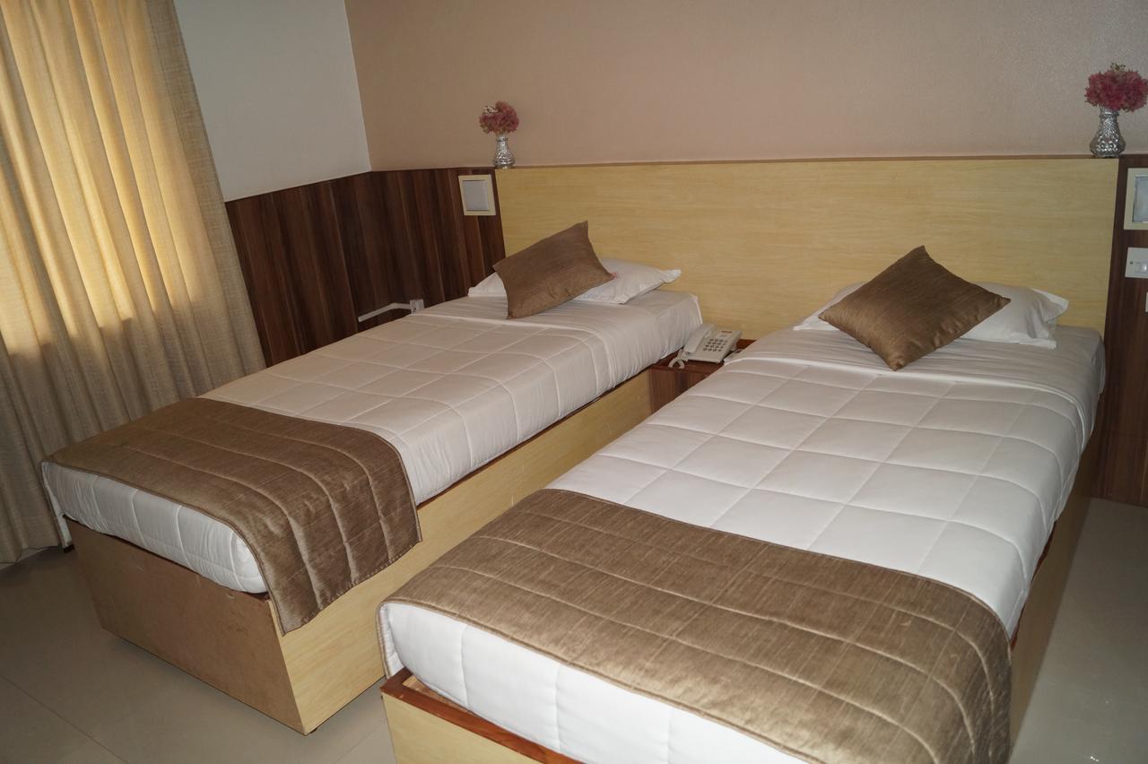 Hotel Badami Court מראה חיצוני תמונה