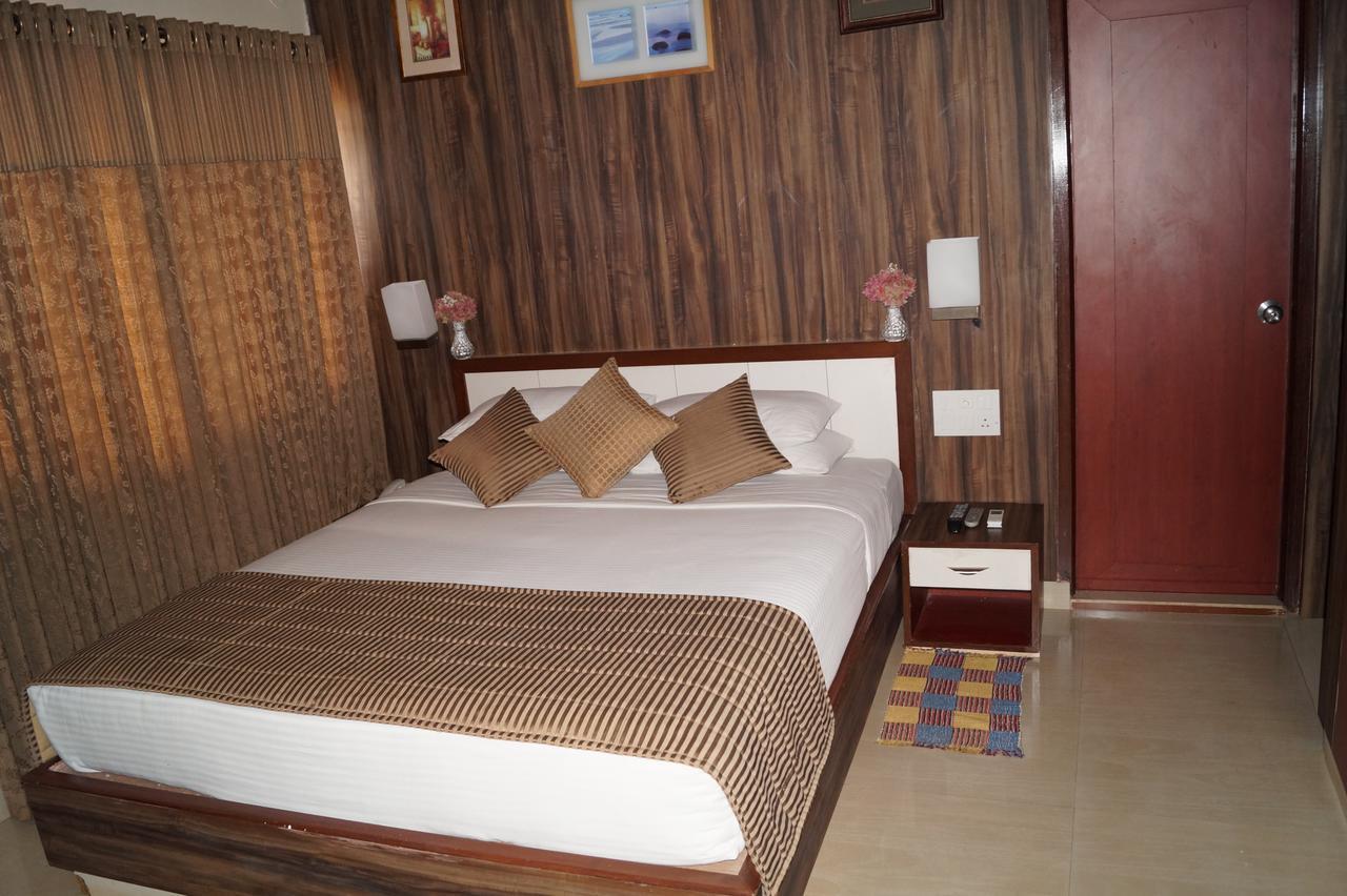 Hotel Badami Court מראה חיצוני תמונה